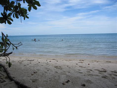 Pantai pasir putih sirih, serang. Profil Pantai Tanjung Kerasak, Desa Pasir Putih - Bangka ...