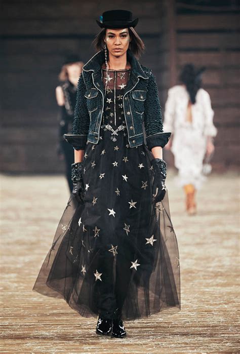 Chanel Pre-Fall 2014 Collection | Fashion Gone Rogue