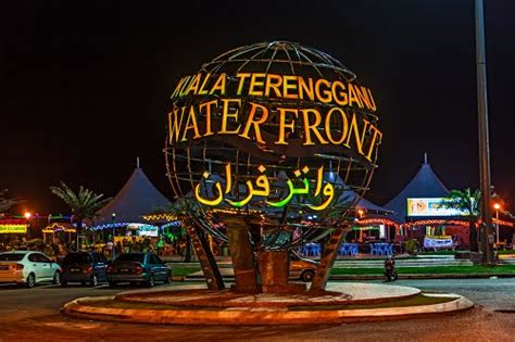 Sebuah bangunan di atas bekas tapak rumah sayidatina khadijah r.a (isteri rasulullah s.a.w). Tempat Menarik Di Terengganu | Blog Sihatimerahjambu