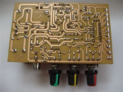 The tda7294 200w can power on the circuit with a bridge connection 2 tda7294 is used for the cpu cooler mounted and very small size of the pcb can be used. Complete amplifier 100W TDA7294 - Electronics Projects Circuits