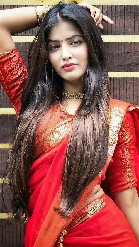 Married Woman Bonito Beauty Bollywood Brown Hair Indian Serious