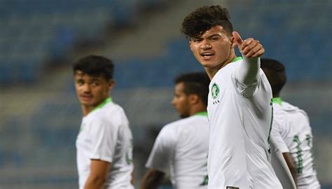 دور المجموعات ومباريات خروج المغلوب سوف يسعي اليوم المنتخب الانجليزي لتتويج بلقب اليورو وانها البطوله وهو البطل. "الأخضر الأولمبي" يواجه لبنان في التصفيات المؤهلة لكأس آسيا