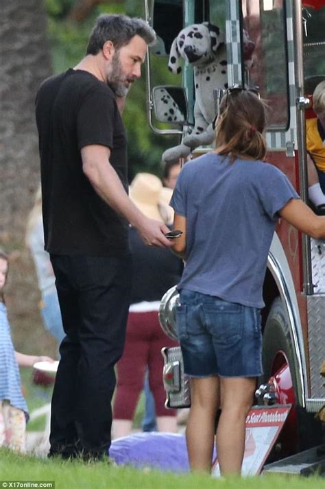Ben Affleck Has Tense Talk With Jennifer Garner In LA Daily Mail Online