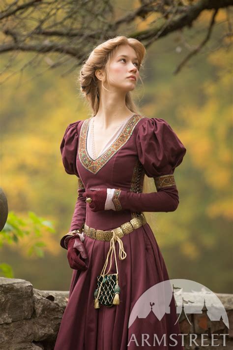 Costume “princess In Exile” Medieval Dress Medieval Fashion