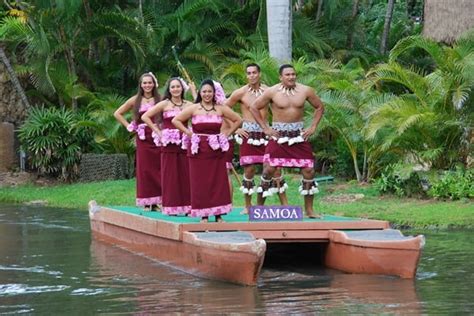 Independent state of samoa, ist ein inselstaat in polynesien, der den westlichen teil der. Fotostrecke: Polynesian Cultural Center Oahu Hawaii
