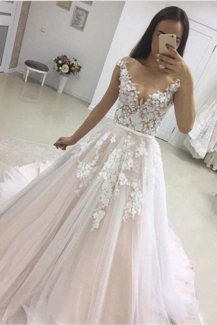 Umstandsbrautkleider für coole mamis to be fließend & angenehm leicht, modern & mit tollem tragekomfort hier in dein küssdiebraut brautkleid verlieben Modern Brautkleider A Linie | Hochzeitskleider mit Spitze ...