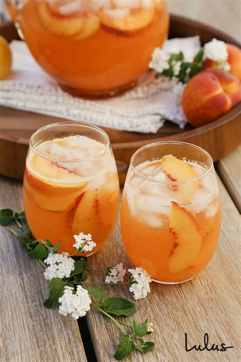 This Spiked Peach Lemonade Makes The Sweetest Summer Sendoff Lemonade Recipes Peach