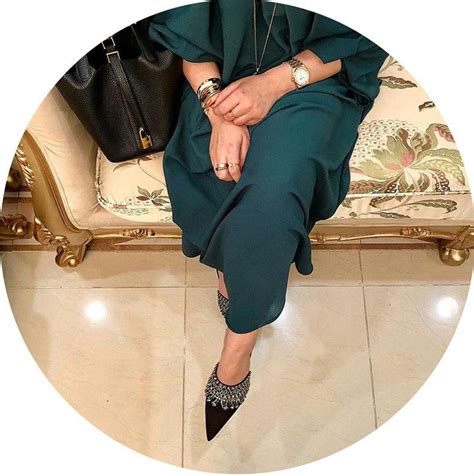زرعتك في شراييني وسميتك نظر عيني وهبتك كل إحساسي وقلت إنك أهلي وناسي. افتارات ايموجي تمبلر