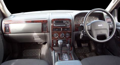 2004 Jeep Grand Cherokee Interior Photos