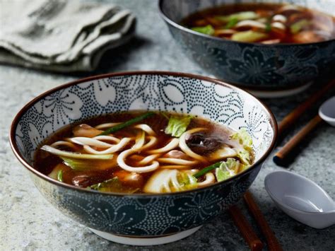 All you need is 15 minutes to make this epic garlic shrimp udon noodle recipe! Udon with Chicken and Scallions (Tori Nanba Udon) Recipe ...