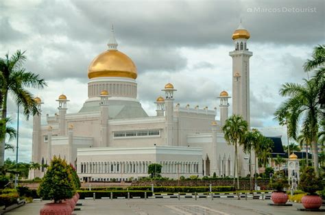 Named after the nations 28th sultan, omar ali saifuddien is the most interesting places to visit in brunei. 6 BEST PLACES to visit in Brunei + THINGS TO DO 2019