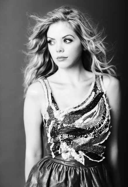 49 Hottest Dreama Walker Big Boobs Pictures Are Windows Into Paradise