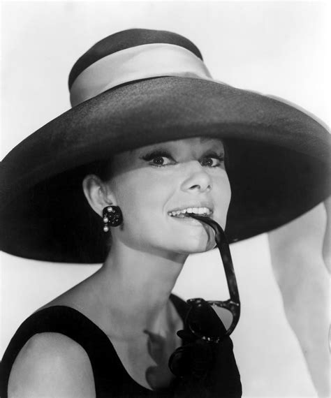 Badinicreateam Audrey Hepburn Breakfast At Tiffanys Icon