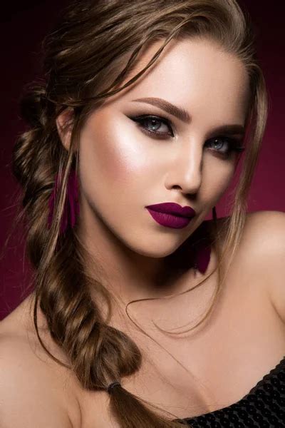 Glamour Portrait Beautiful Girl Model Makeup Romantic Hairstyle Fashion