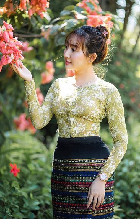 Asian Model Girl Myanmar Traditional Dress Traditional Dresses