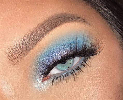 Blue Eyeshadow In 2020 Eyeshadow Makeup Artistry Makeup Blue Eye Makeup