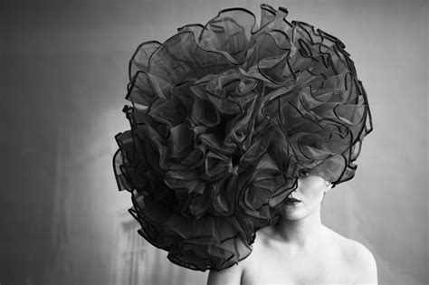 fond d écran femmes monochrome portrait fleurs Épaules nues chapeau la photographie
