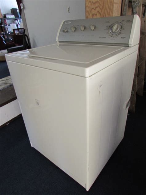 This general electric washing machine tub bearing split ring is located between the inner and outer tub. Lot Detail - WHIRLPOOL ULTIMATE CARE II WASHING MACHINE