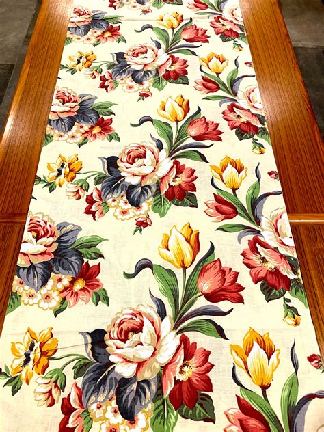 Fab 40s Vintage Broadcloth Fabric With Colorful Flowers Hollywood Glam