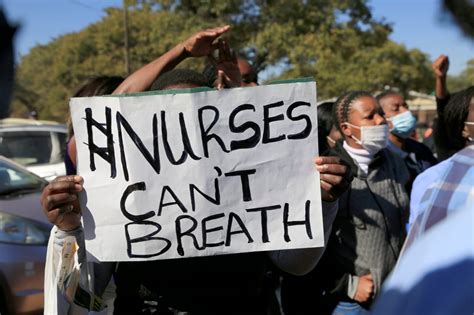 Zimbabwe Nurses End Three Month Strike Over Pay