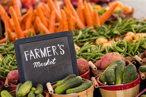 Ten Reasons To Shop At Your Local Farmers Market By Erin Meyer Land And Ladle Medium
