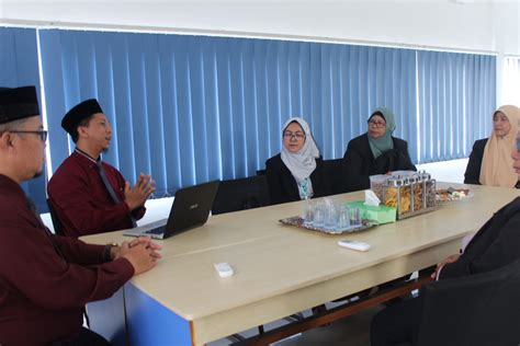 (swasta) juga mulai berpartisipasi menyajikan saluran pendidikan. Kunjungan ke MIMHa | Madrasah Ibtidaiyah MIMHa School Bandung