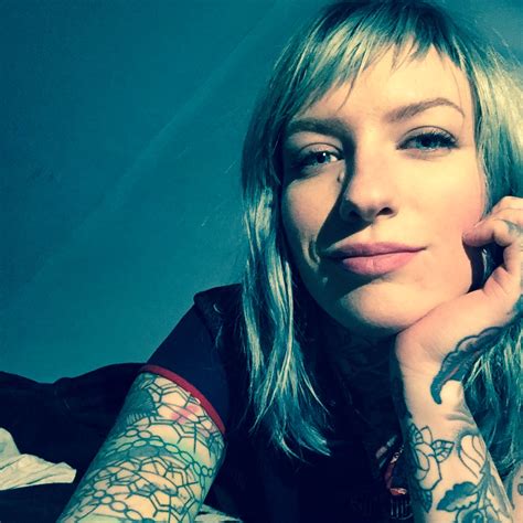 Orr Felvillanyoz Melyik Jean Tattoo Szimulálása Nyalás Kötvény