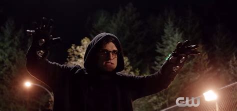 the flash offers first look at pied piper in a new trailer scifinow science fiction fantasy