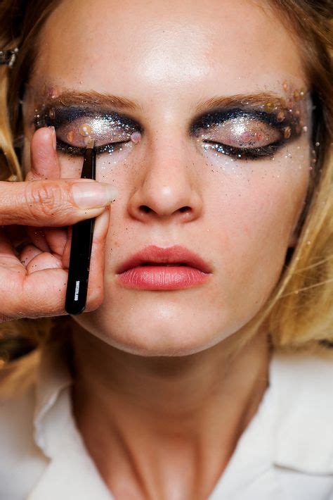 20 Best Catwalk Makeup Images Makeup Catwalk Makeup Makeup Inspiration