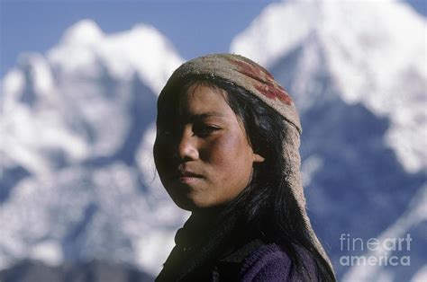 Sherpa Woman Mt Everest Photograph By Craig Lovell Fine Art America