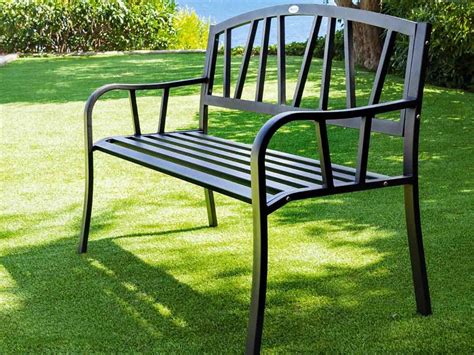 Mais pour avoir un beau jardin, vous devez combiner le design d'extérieur avec le design de vos meubles, en commençant par le but recherché. Banc de jardin en métal Alvernia Noir Hesperide | Jardideco