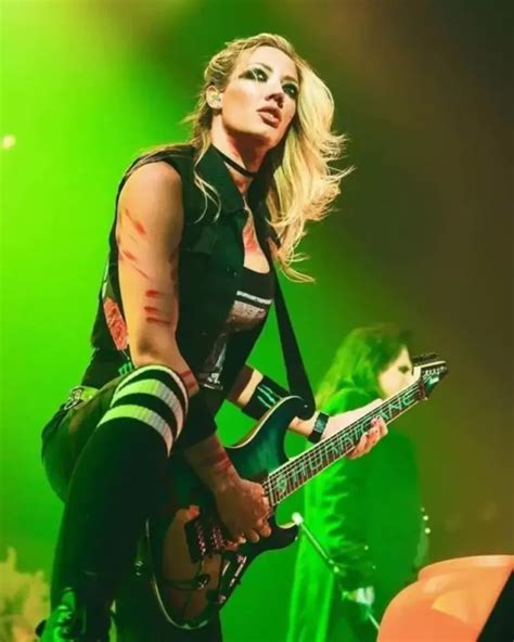 Nita Strauss Measurements Bio Height Weight Shoe And Bra Size