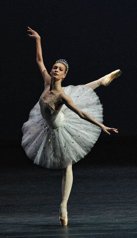 The Bolshoi Performs Balanchines ‘jewels In London
