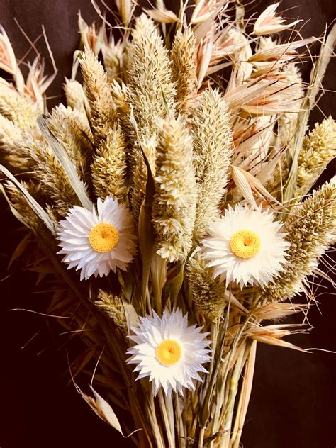 Buy Dried Grasses And Flowers Bouquet Bloomybliss Online Florist
