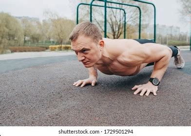 35 Hombres Fitness Images Stock Photos Vectors Shutterstock