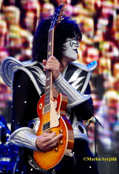 Tommy Thayer Kiss Guitarists Photo 24158754 Fanpop