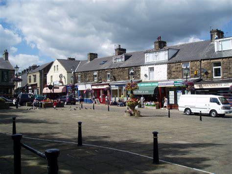 Town Square Barnoldswick © Dr Neil Clifton Cc By Sa20 Geograph