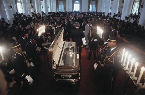 Cientos Acuden Al Funeral De Duvalier En Haití