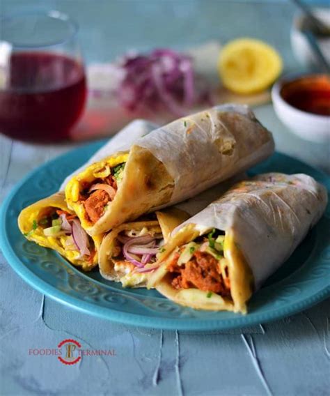 Rolls are quite popular across india and they are often a favourite evening snack. Chicken Kathi Roll Street Style | Kolkata Style Chicken ...