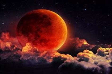 A lunar eclipse is going to happen on 26 may, wednesday. Lunar eclipse 2021: Remedies and Mantras