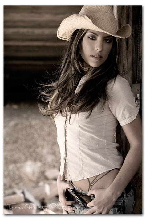 Pin By Vincenzo Marrone On Country Girls Cowgirl Chic Fashion Hot Country Girls Country Girls