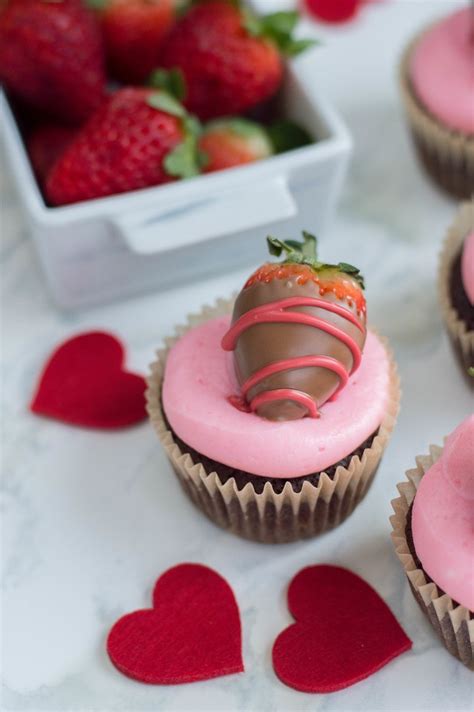 chocolate covered strawberry cupcakes divine tamara like camera