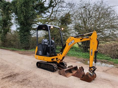 Why Mini Diggers Are An Ideal Tool For Garden Renovation