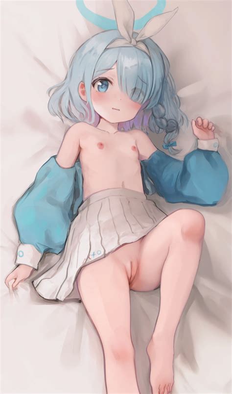 Wangyq Arona Blue Archive Blue Archive Commentary Request Highres 1girl Barefoot Bed