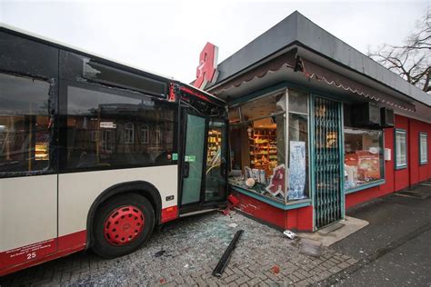 Besuchen sie uns vor ort, rufen sie uns kostenfrei an oder erledigen sie ihr anliegen hier direkt online: Unfall am Südbahnhof - op-marburg.de / Oberhessische ...
