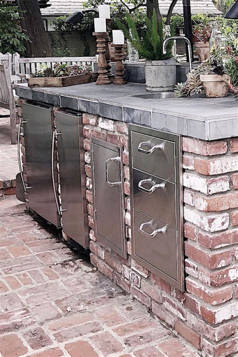 Rustic Brick Outdoor Kitchen Decor In 2020 Outdoor Kitchen Decor