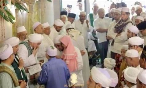 Undangan maulid nabi, contoh pidato maulid nabi, maulid nabi muhammad saw gambar animasi bergerak (dp bbm) 1 muharram tahun baru via www.sajadahbusa.com. Tahun Ini Maulid Nabi Muhammad SAW Diperingati Empat Hari ...