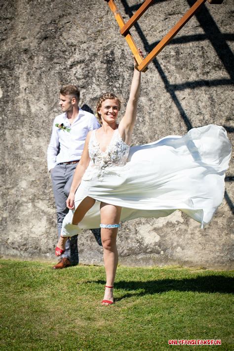 Wedding Dress Upskirt Pics OnlyFans Leaks
