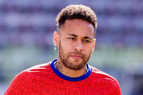 Neymar Neymar Jr Profile Planetsport Get The Latest On The