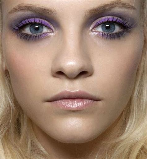 H celebrity make up artist Lisa Eldridge σας δείχνει πως θα κάνετε